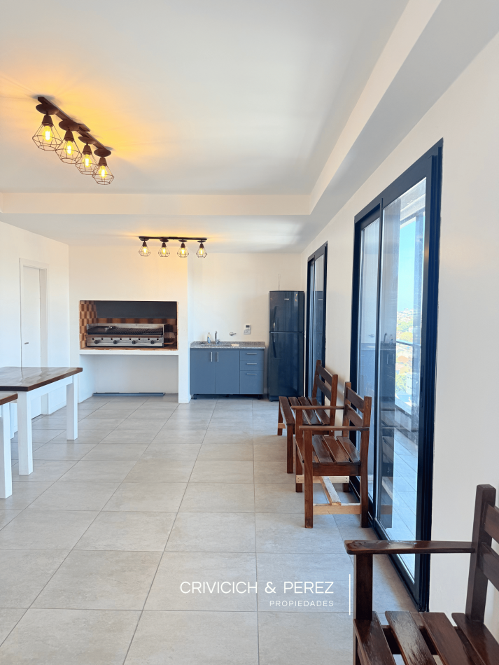 Semipiso de 3 ambientes sobre Av. Paso 