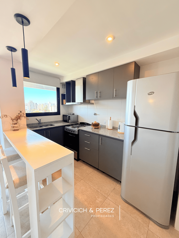 Semipiso de 3 ambientes sobre Av. Paso 