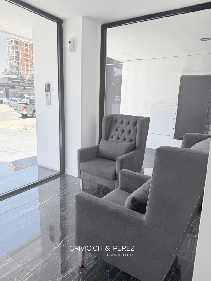 Semipiso de 3 ambientes sobre Av. Paso 