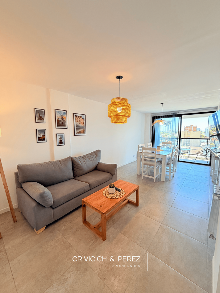 Semipiso de 3 ambientes sobre Av. Paso 