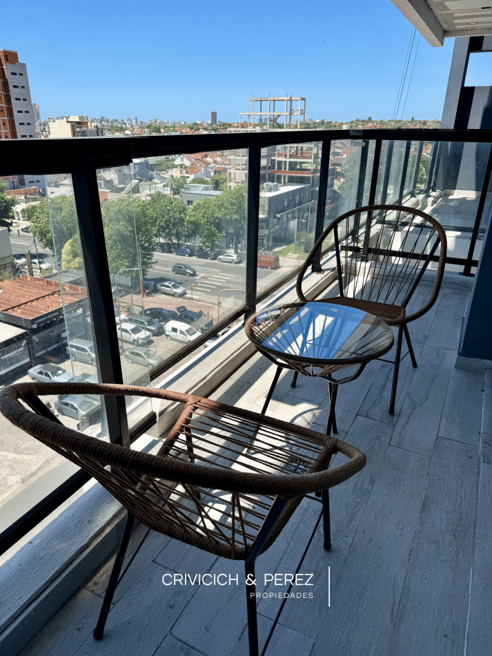 Semipiso de 3 ambientes sobre Av. Paso 