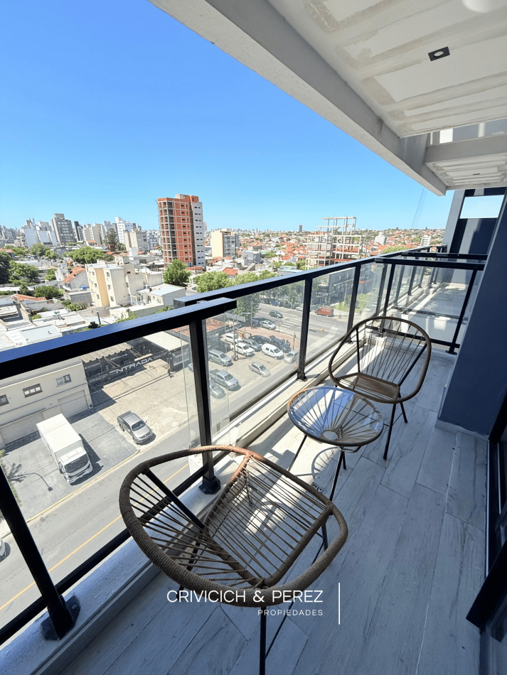 Semipiso de 3 ambientes sobre Av. Paso 