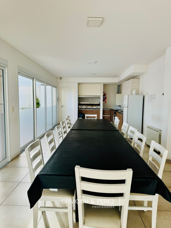 Departamento 3 ambientes - Zona Guemes con Cochera y Baulera