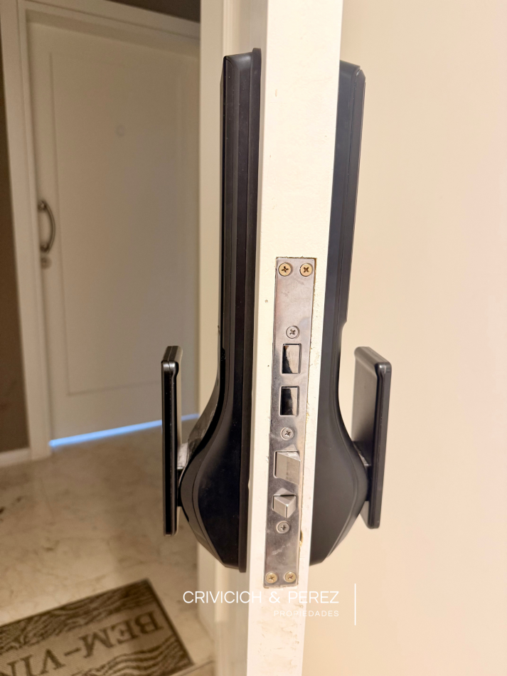 Departamento 3 ambientes - Zona Guemes con Cochera y Baulera