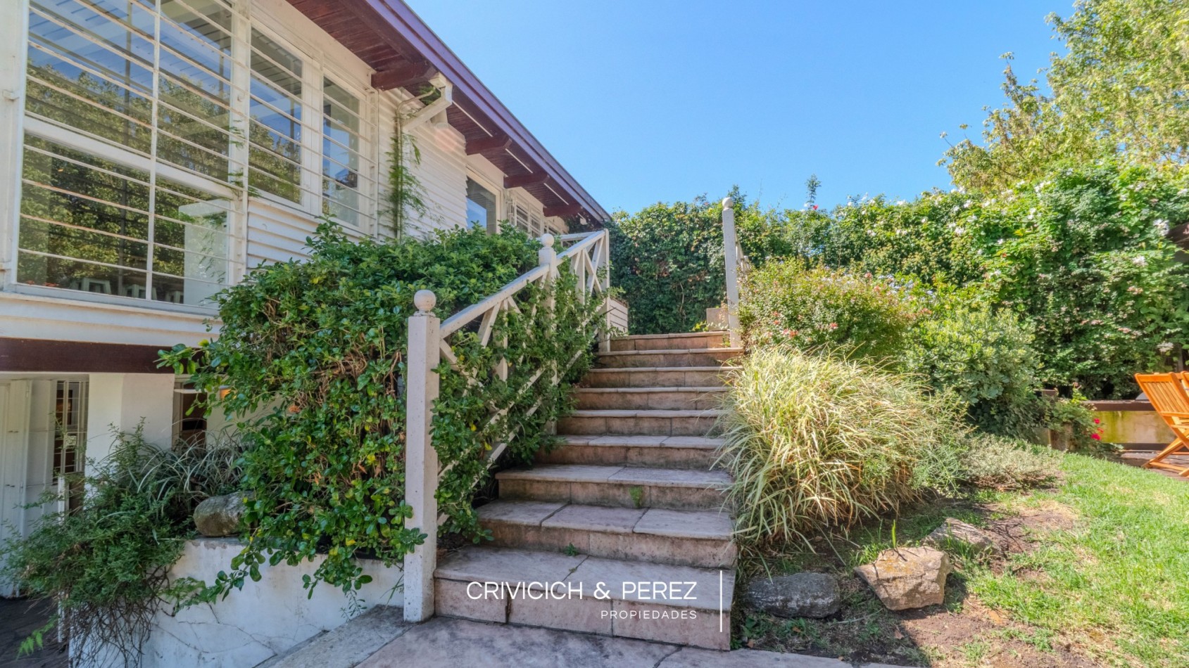 Chalet 5 ambientes en venta - Los Troncos