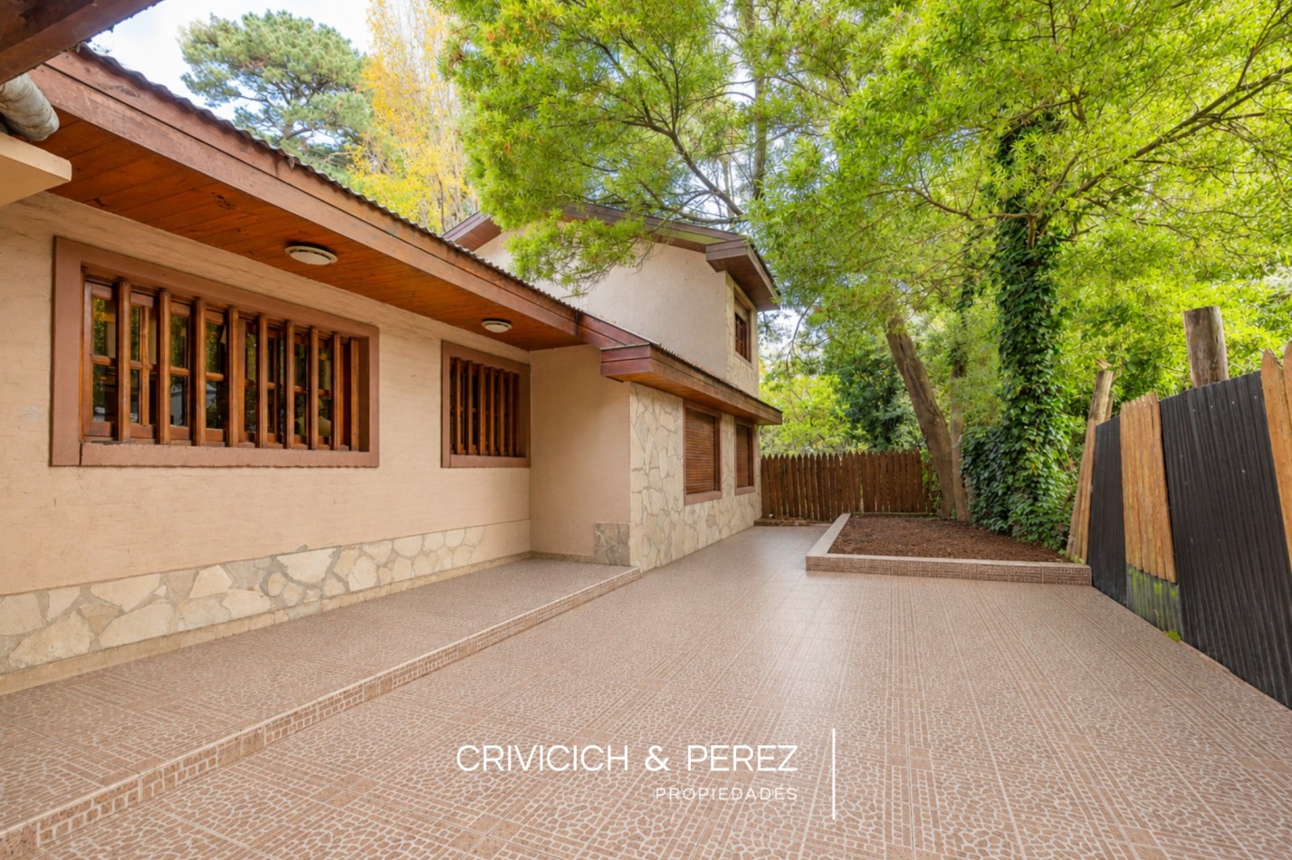 Casa en venta - Bosque Peralta Ramos 