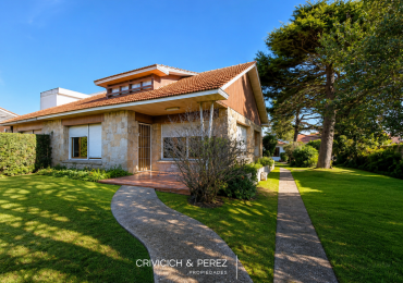VENTA · CHALET EN PH CON PARQUE · COLINAS DE PERALTA RAMOS · MAR DEL PLATA